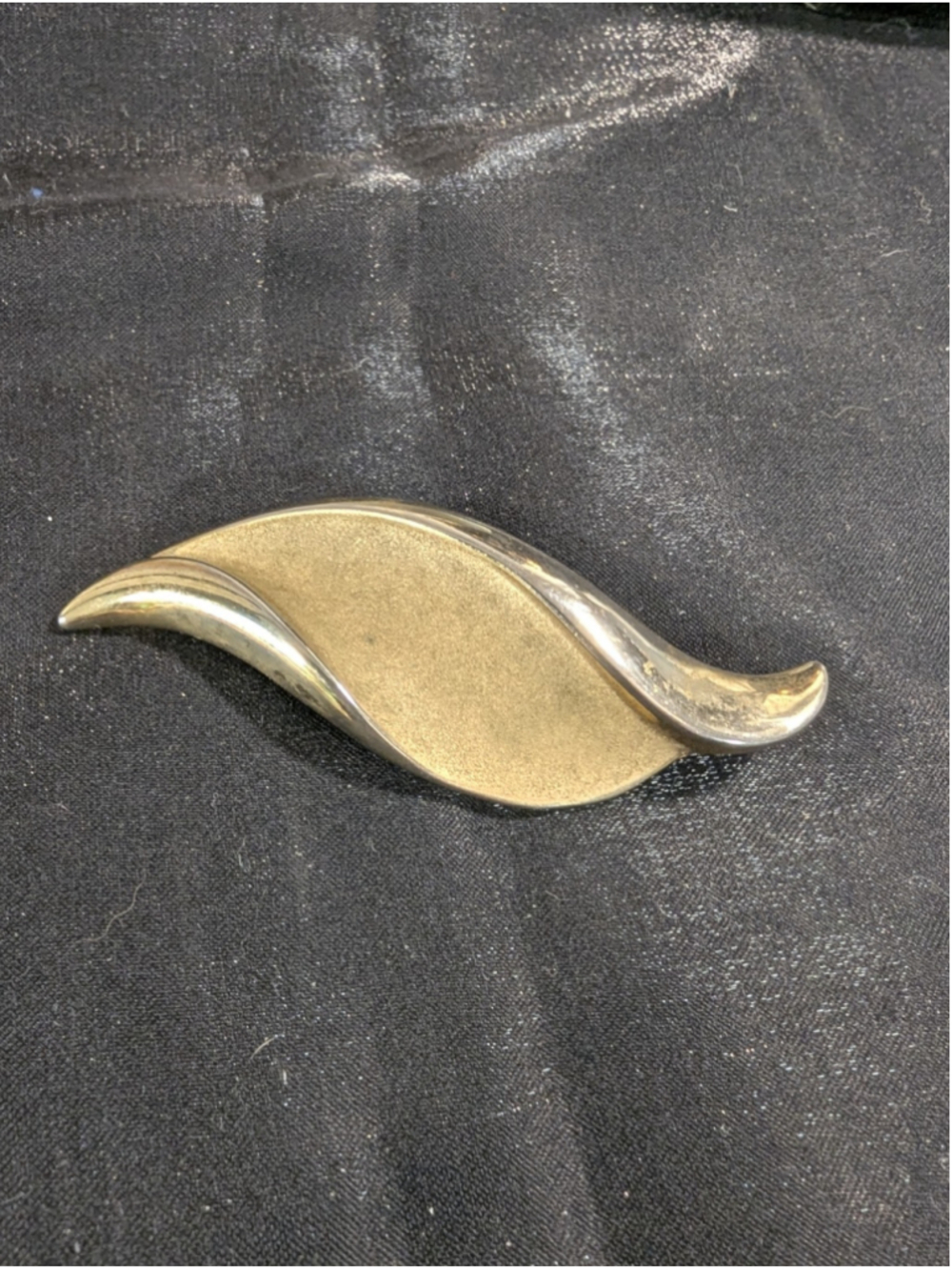 Vintage Trifari Signed Gold Tone Enamel modernist Leaf Brooch Pin